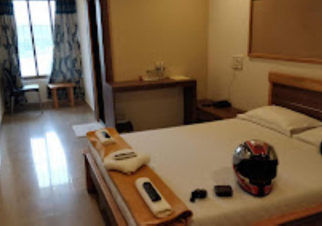 Hotel Jaltarang Kalmath Kankavali Zewnętrze zdjęcie